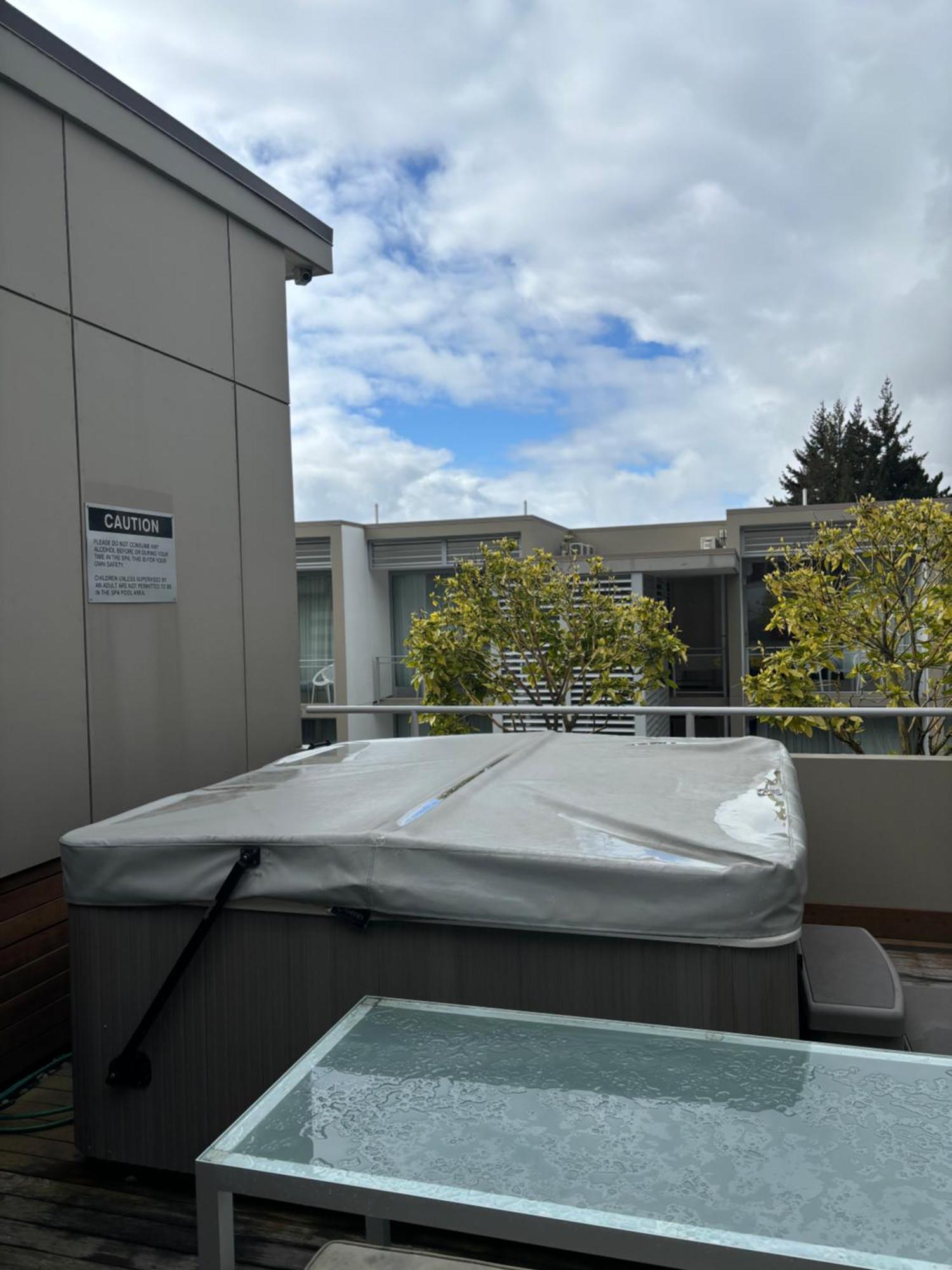 Apartment Charlies 103b *